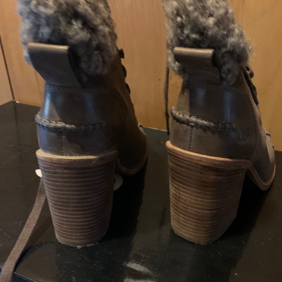 Ugg Jaxon lace boots - Picture 3 of 10